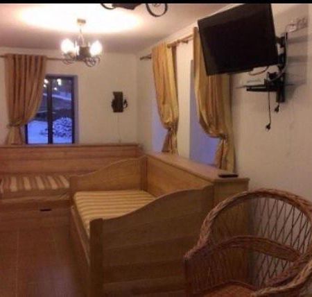 Дом Для Отдыха В Лесу Rzhyshchiv Dış mekan fotoğraf